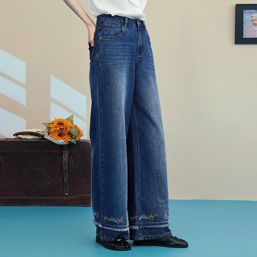 两三事 疾风步履 2025夏季新款复古绣花流苏裤脚口直筒牛仔裤女 商品图2
