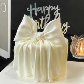 『纯洁女神』奢华洁白蝴蝶结翻糖蛋糕