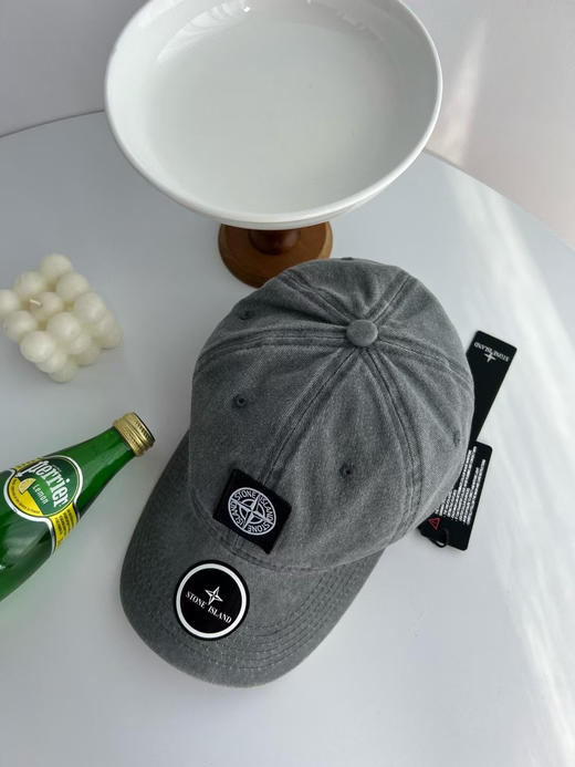 原单正品石头岛Stone lsland水洗做旧蜡染棒球帽 男女同款户外运动鸭舌帽 穿搭潮品 懒人必备遮阳帽。
五个色 商品图10