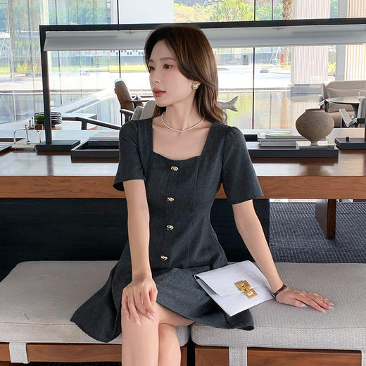 奢姿大码女装2025夏季气质法式复古方领胖妹妹纽扣装饰时尚裙子9952853186 商品图2