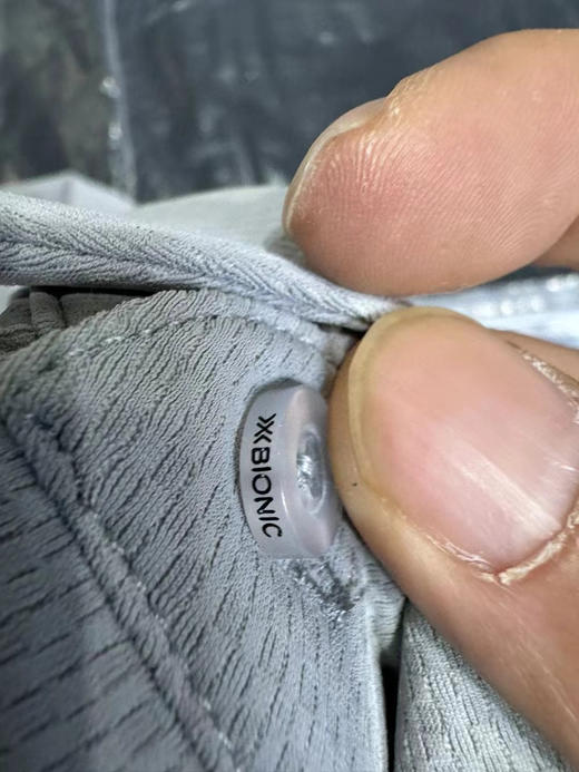 正品 x-bionic 橡树系列 高尔夫 polo 短袖

S M L XL XXL 黑色灰色双色 

泡泡纱面料 3d 弹力结构 透气排汗

触感清凉 轻量化上身无感 商品图6