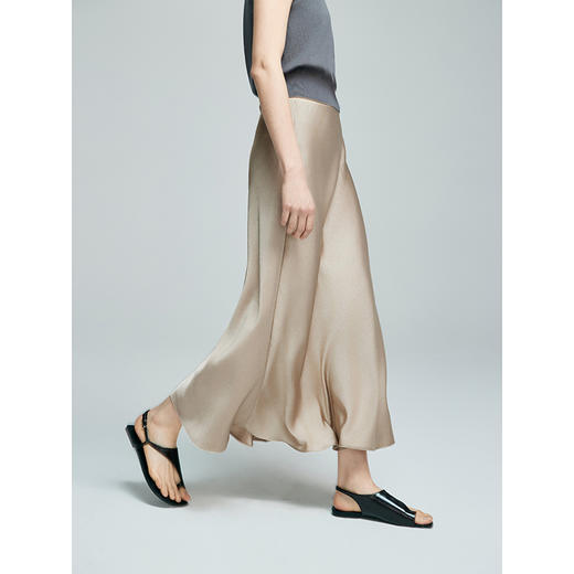 棉仓363617022-初棉褶皱肌理缎面A字及踝半身裙 商品图2