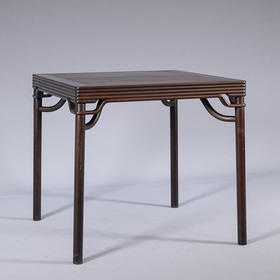 二十世纪 红木四劈料裹腿霸王枨方桌