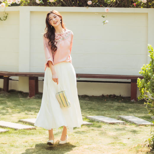 【林栖设计小店】【林栖推荐】（现货）2025年春夏新品简约气质百搭花瓣飞片半身裙女N1952301黑色N1952301B 商品图3