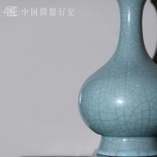 问鼎官窑卓鑫伟蒜头高足瓶 商品图3