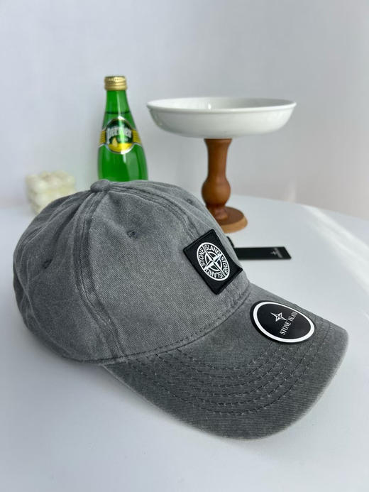 原单正品石头岛Stone lsland水洗做旧蜡染棒球帽 男女同款户外运动鸭舌帽 穿搭潮品 懒人必备遮阳帽。
五个色 商品图9