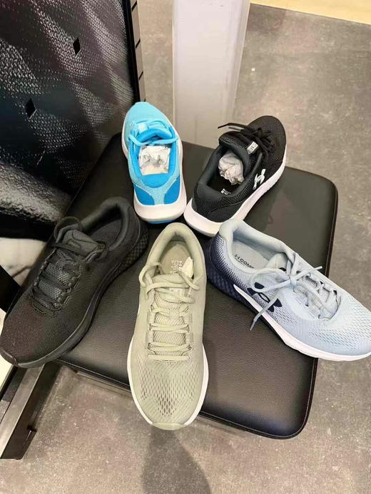 安德玛⚠️女士运动鞋💥💰580👟减震防滑耐磨，轻便透气运动鞋、脚感舒适！五个颜色💢 商品图4