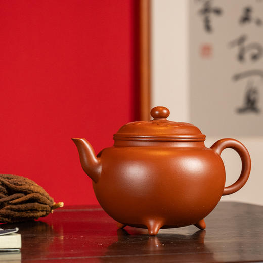 《三足如意壶》郭莉萍 正高级工艺美术师、工艺美术协会会员、江苏省工艺美术协会会员、实力派女陶艺家 商品图0