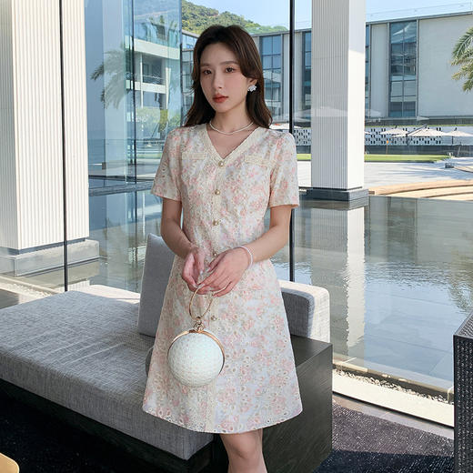 奢姿大码女装2025夏季气质v领短袖连衣裙胖妹妹时尚减龄显瘦裙子9952869637 商品图1