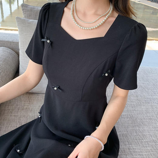 奢姿大码女装2025夏季时尚方领连衣裙胖妹妹气质蝴蝶结装饰裙子9952853212 商品图1