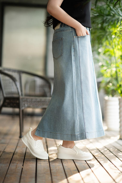 【一脚蹬  厚底小白鞋】👍❤️【🍀四叶草镂空】现货，跟高4厘米，鞋面环保牛皮，内里羊皮，鞋垫羊皮，鞋底橡胶大底，不易挤脚，包容显瘦，经典耐看 商品图10