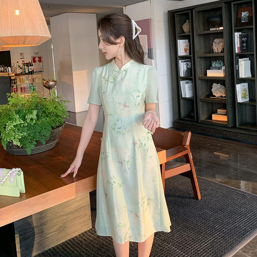 【清仓超15天不保价】奢姿大码女装2025夏季新款胖妹妹新中式旗袍立领盘扣优雅连衣裙9952869287【1】 商品图1