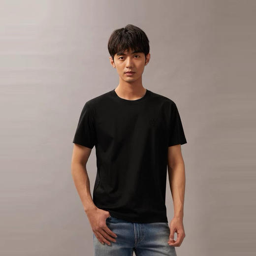 CK Jeans男士简约浮雕字母纯色休闲圆领短袖T恤 商品图1
