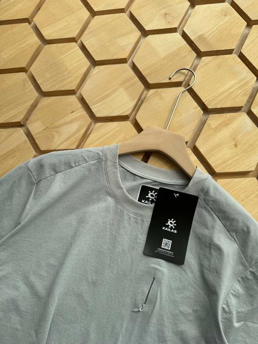 点此购买 凯乐石夏季男士运动休闲圆领短袖T恤 md 314248 商品图7