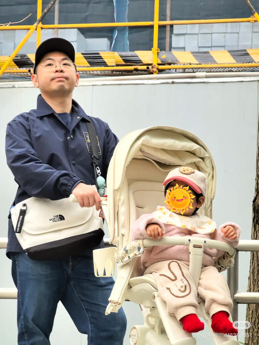 TNF 防水耐脏易清洗 单肩斜挎大容量邮差包 Z-15161 商品图1