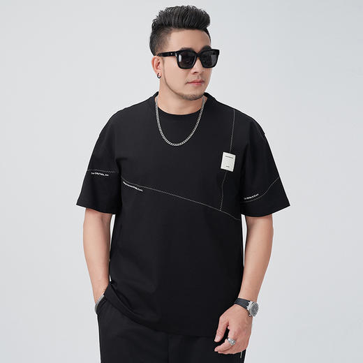 【DMH】大依优型大码短袖T恤简约百搭圆领半袖贴布线条印花加肥宽松上衣男士胖子潮流 商品图1