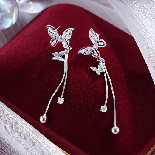 子佩集S925银【风动蝶随】耳钉【Z16842】纯银时尚蝴蝶锆石流苏耳钉2503 商品图1
