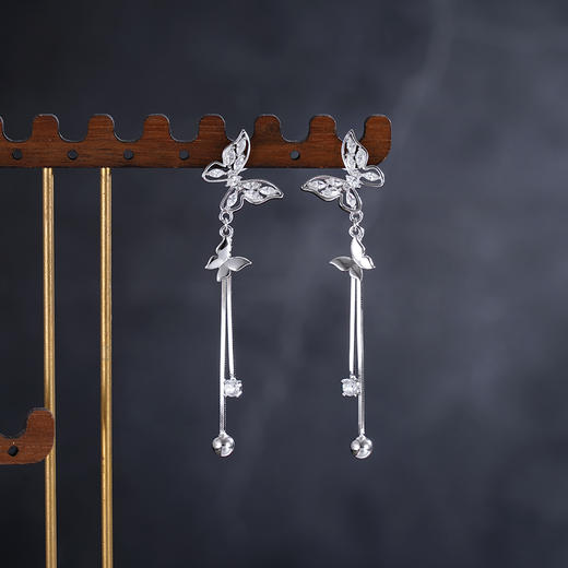 子佩集S925银【风动蝶随】耳钉【Z16842】纯银时尚蝴蝶锆石流苏耳钉2503 商品图3