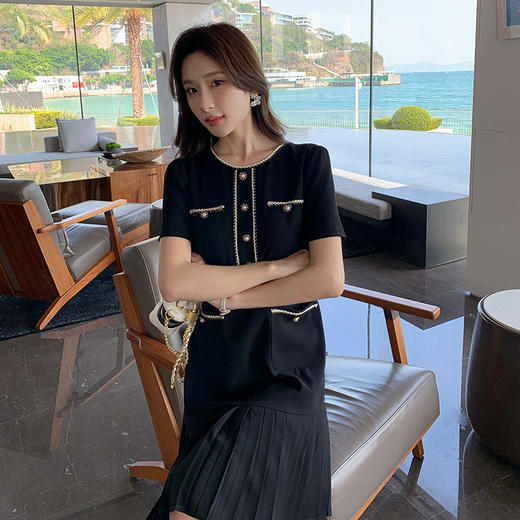 奢姿大码女装2025夏季纽扣设计时尚连衣裙胖妹妹轻奢优雅百褶裙子9952890359【1】 商品图1