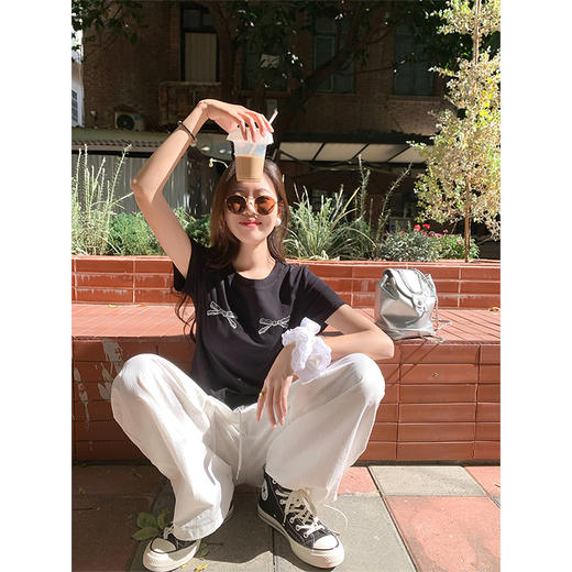 <曾小咸推荐>蝴蝶结印花修身显瘦圆领短袖T恤 商品图2