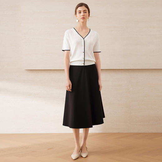 EITIE爱特爱时尚短袖针织衫女V领拼色修身显瘦上衣夏季新款B2501606 商品图8