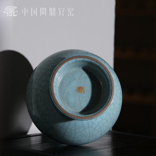 问鼎官窑卓鑫伟蒜头高足瓶 商品图4