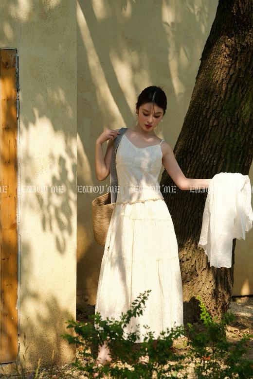 【门店同款】ENJOY夏季“悠然之境”刺绣花吊带裙 162253182 商品图0