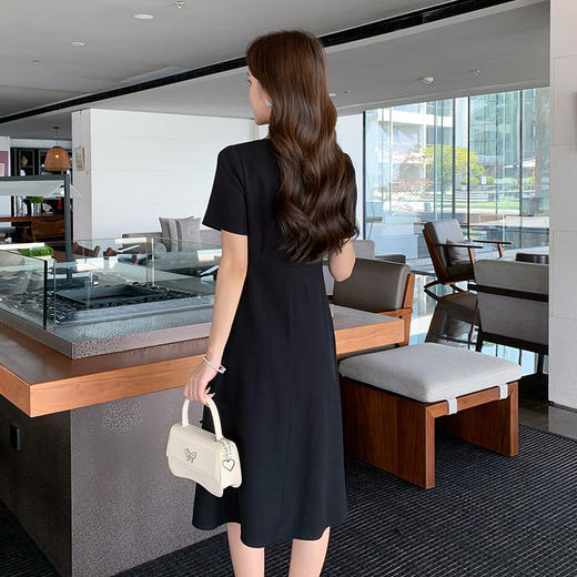 奢姿大码女装2025夏季时尚方领连衣裙胖妹妹气质蝴蝶结装饰裙子9952853212 商品图3