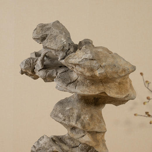 清 太湖石文房赏石配汉白玉海棠形赏盆 商品图2