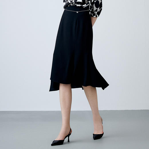 EITIE爱特爱夏新款设计感时尚不规则a字显瘦半身裙7806507 商品图3