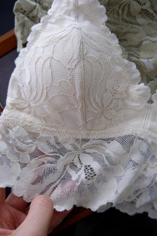 二店y 【2026】妇人家法式蕾丝花朵三角杯美背 ，舒服到忘了存在 商品图13