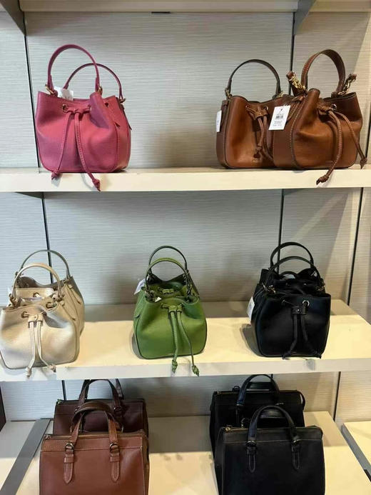 Fossil ，新款桶包，这款皮质软软糯糯，非常显高级，小号💰799🉐，大号💰999🉐 商品图4