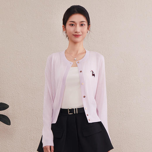 【自】全新升级【铂金会员238/天猫319/差价81】(64137) 洛诗琳2025早春新款小狗图案刺绣针织外套女圆领长袖开衫 商品图0