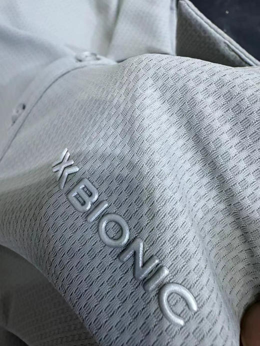 正品 x-bionic 橡树系列 高尔夫 polo 短袖

S M L XL XXL 黑色灰色双色 

泡泡纱面料 3d 弹力结构 透气排汗

触感清凉 轻量化上身无感 商品图4