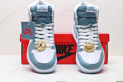 耐克乔丹Air Jordan 1 Retro Mid中帮经典复古休闲运动板鞋DZ5485-052男鞋 商品图6