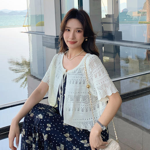 奢姿大码女装2025夏季减龄镂空V领时尚针织衫胖妹妹简约百搭上衣9652693806 商品图2