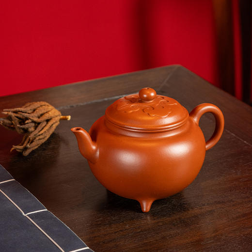 《三足如意壶》郭莉萍 正高级工艺美术师、工艺美术协会会员、江苏省工艺美术协会会员、实力派女陶艺家 商品图1