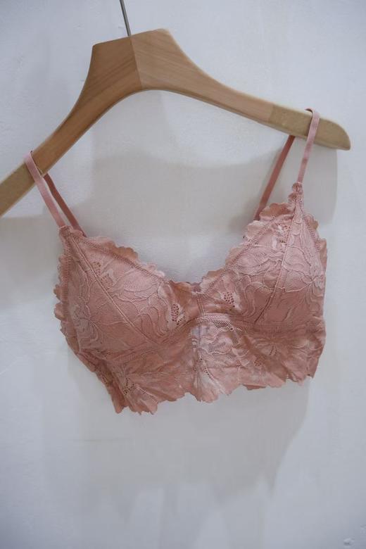 云仓【2026】妇人家法式蕾丝花朵三角杯美背 ，舒服到忘了存在 商品图7