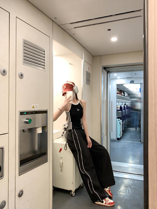 <曾小咸推荐>3.25现货秒杀 ！微信超特价！抽绳休闲运动裤 日常169.99 立减100 秒杀69.99！！吊带背心 秒杀49.99/件！！ 商品图7