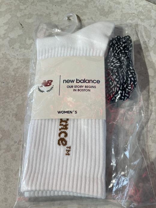【春上新】  【新品】7楼 NewBalance男女同款长袜 吊牌价：59元 商品图0