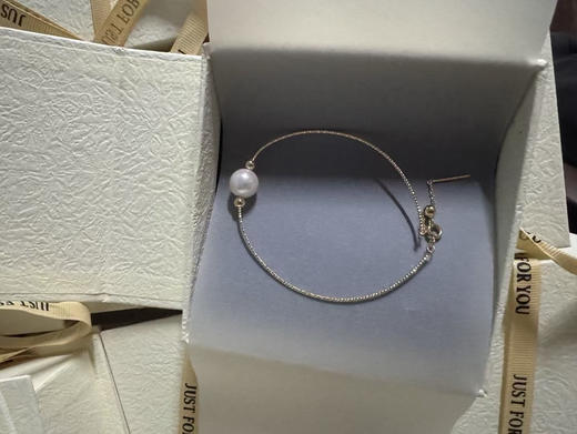 外贸原单路路通珍珠手镯
材质：铜镀14k金➕施家珍珠 商品图1