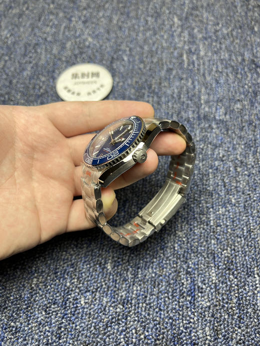 OMEGA欧米茄海马系列600米 海洋宇宙“蓝海马”潜水男士腕表
机芯：搭载进口西铁城 商品图3