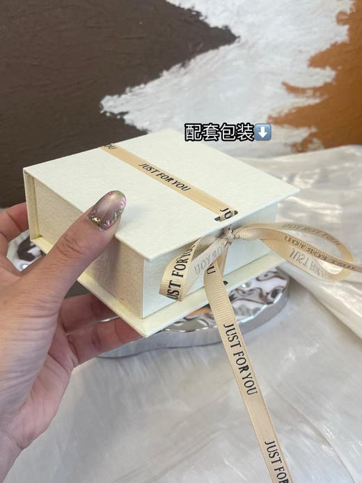 外贸原单路路通珍珠手镯
材质：铜镀14k金➕施家珍珠 商品图0