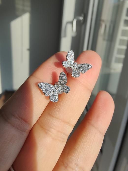 何F闪闪小蝴蝶耳钉 商品图2