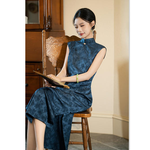GX半开襟蓝色提花复古风无袖旗袍2025年夏季新款日常可穿改良新中式 商品图3