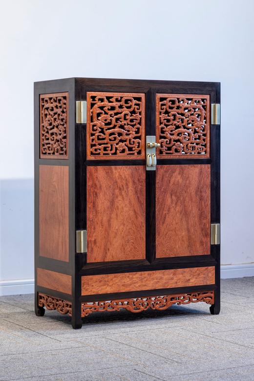 红桥红  家具严选  缅甸花梨（大果紫檀）【紫光檀 92 拐子纹 透格方角柜】 商品图1