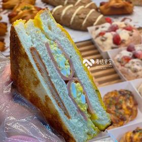 鸡腿排鸡蛋三明治