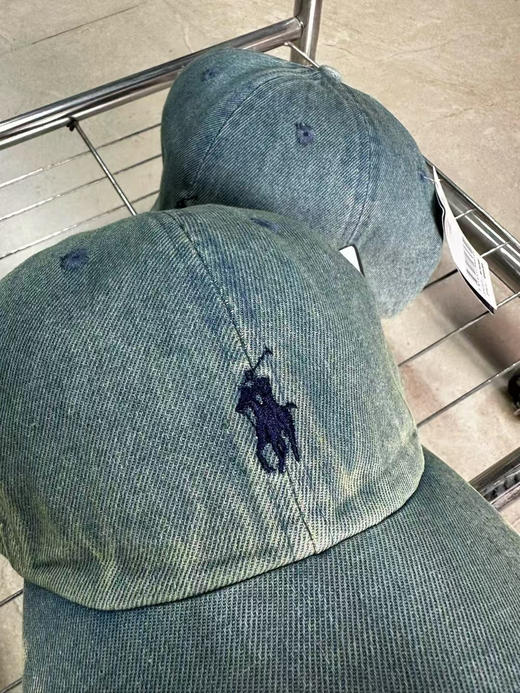 原单正品拉夫劳伦牛仔帽，你们都拥有了吗，速度来章若楠同款牛仔棒球帽子水洗做旧软顶鸭舌帽百搭显脸小，情侣款男女都好带。头围可调。
亏本清货特价 商品图2
