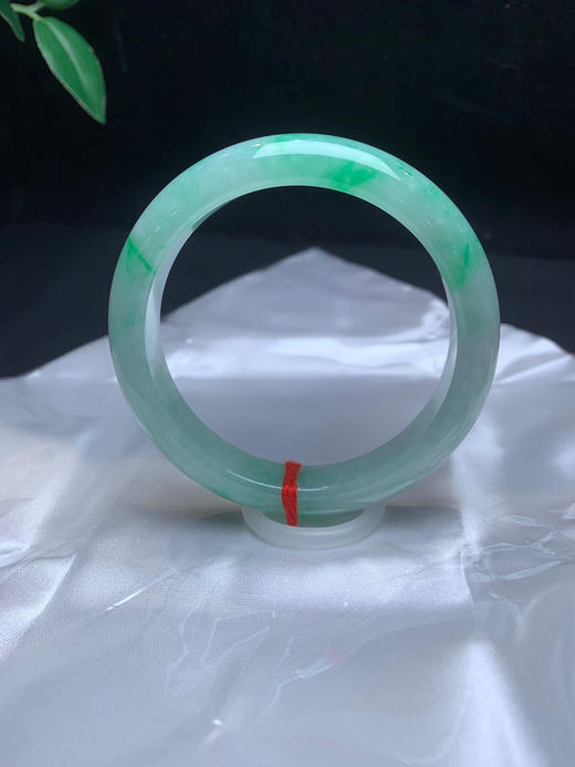 612602，54飘辣色手镯，清新细条正圈，种老色辣绿，清新秀气 商品图4