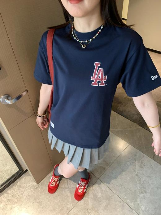 New Er*a 纽亦*华 男女同款短袖来咯！！ 无论男生女生拎上两件绝对是刚需的存在 商品图6